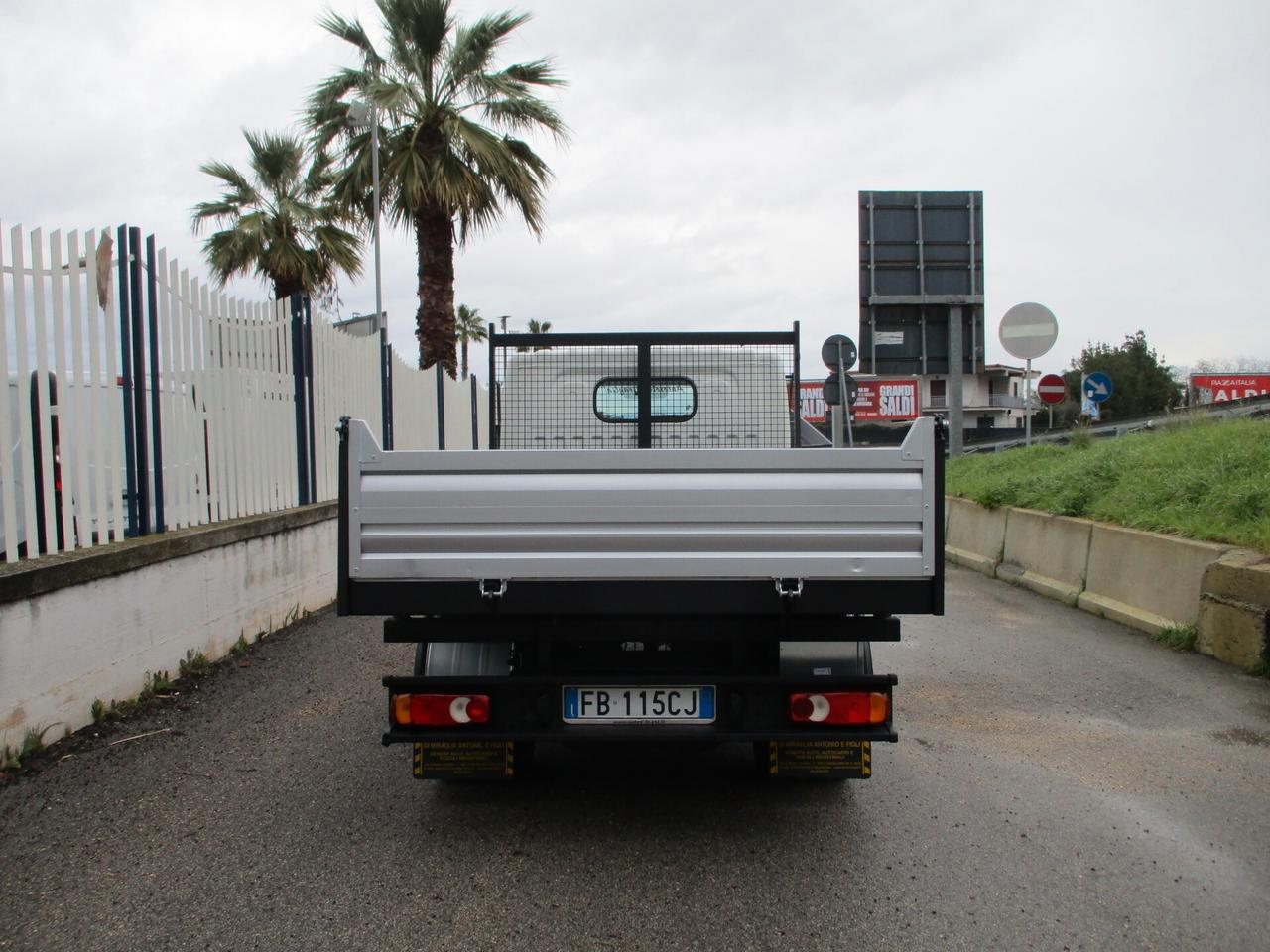 Nissan Cabstar NT 400 35-14 2.5 140CV E5 RIBALTABILE TRILATERALE
