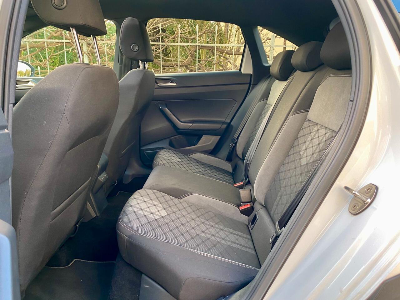 Volkswagen Taigo 1.0 tsi R-Line 110cv dsg UNICO PROPRIETARIO