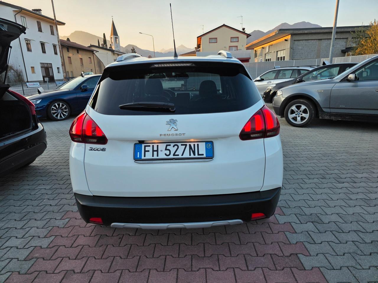 Peugeot 2008 1.6D 120cv uniproprietario perfetta e garantita