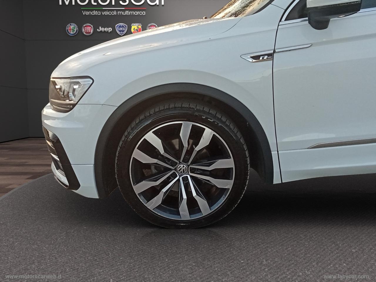 VOLKSWAGEN Tiguan 2.0 TDI 150CV SCR DSG R-Line TETTO APRIBILE