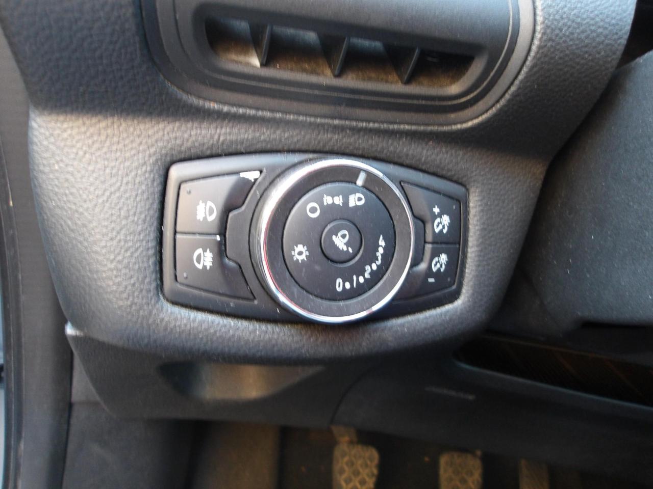 FORD B-MAX 1.5 tdci Titanium 75cv