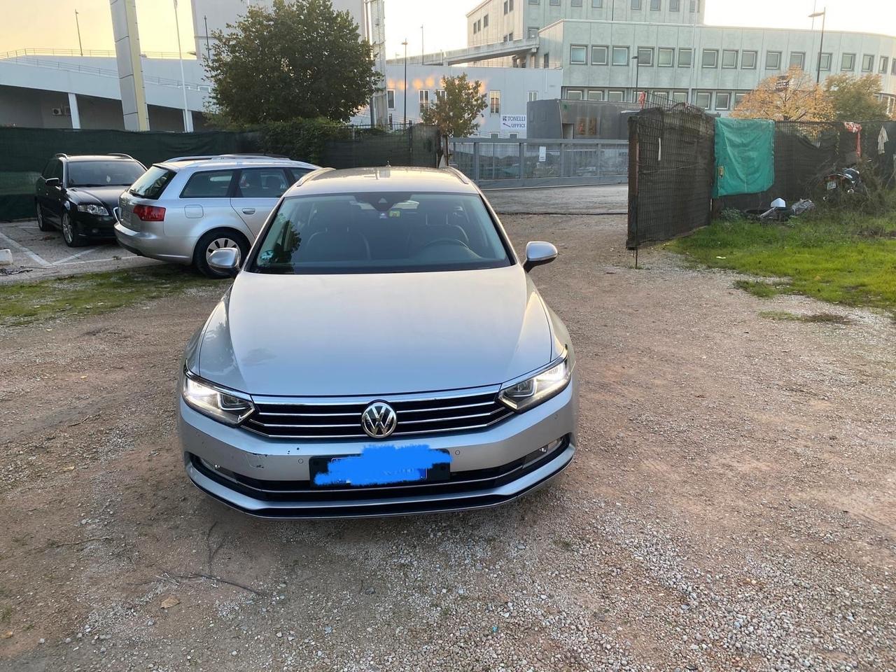 Volkswagen Passat Variant 2.0 TDI SCR 190 CV 4MOTION DSG Executive BMT