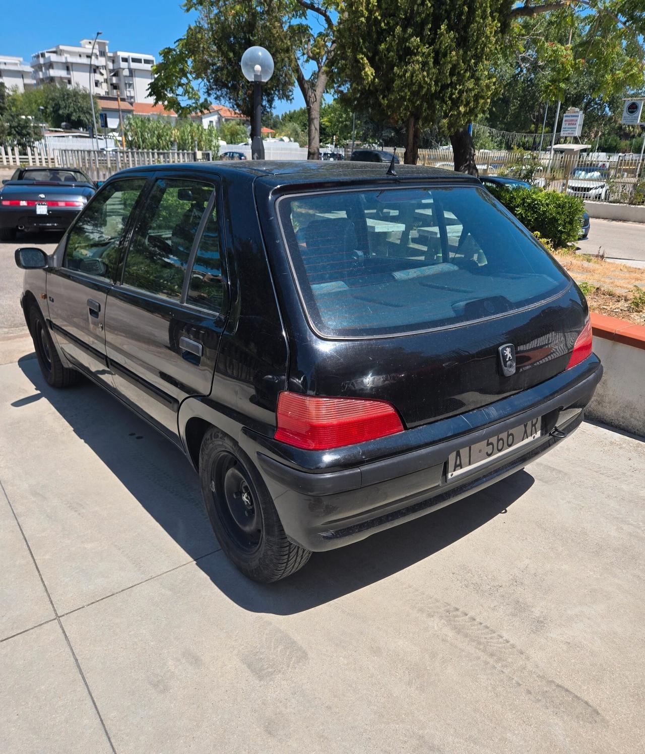 Peugeot 106