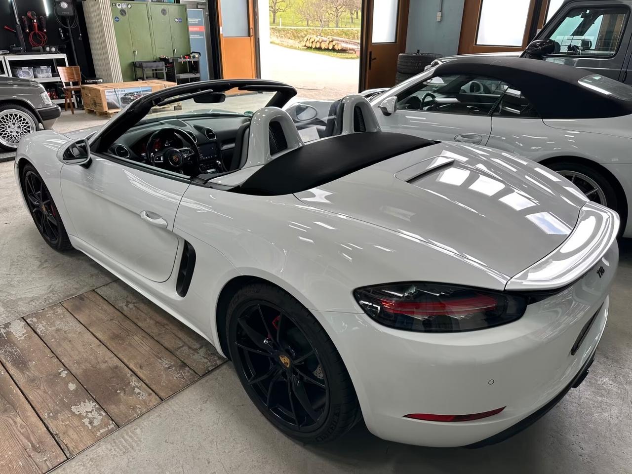 Porsche 718 Spyder Boxster 2.5 S