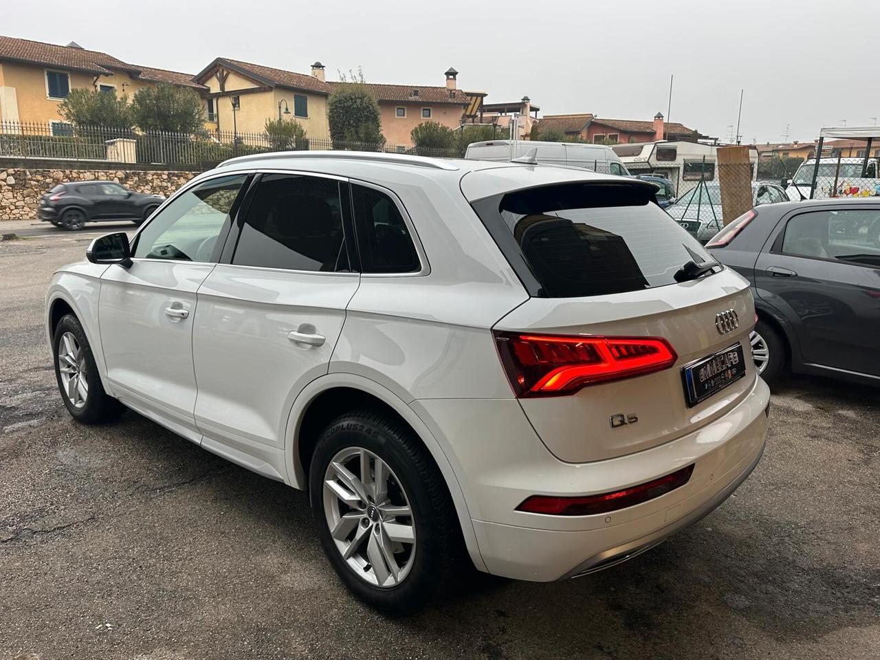 Audi Q5 2.0 TDI 190 CV quattro S tronic Business Sport