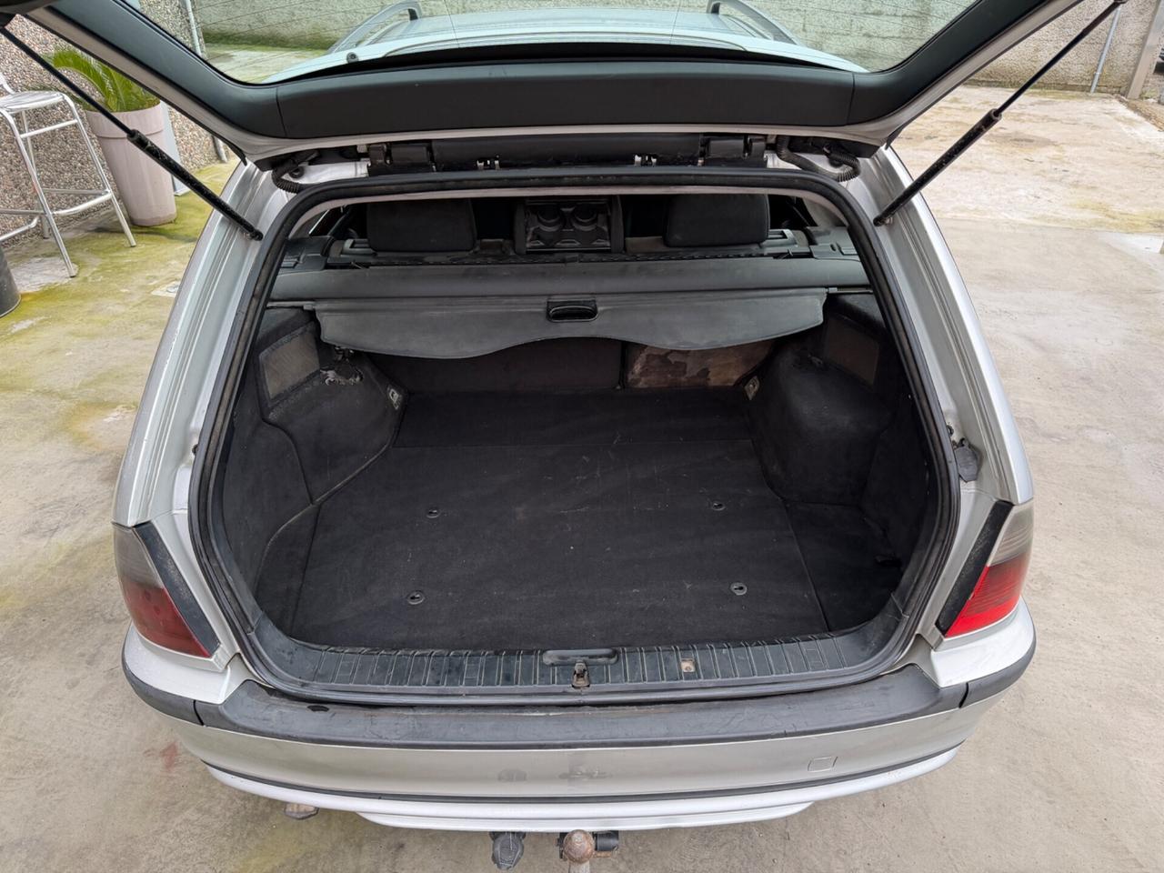 BMW 320D 150CV GANCIO TRAINO OMOLOGATO 1600KG