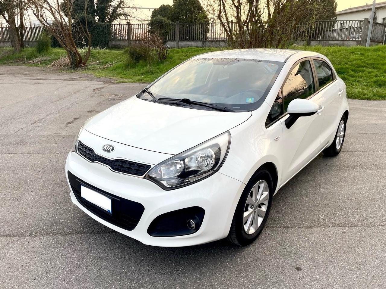 Kia Rio 1.2 CVVT 5p. EX per Neopatentati 2014
