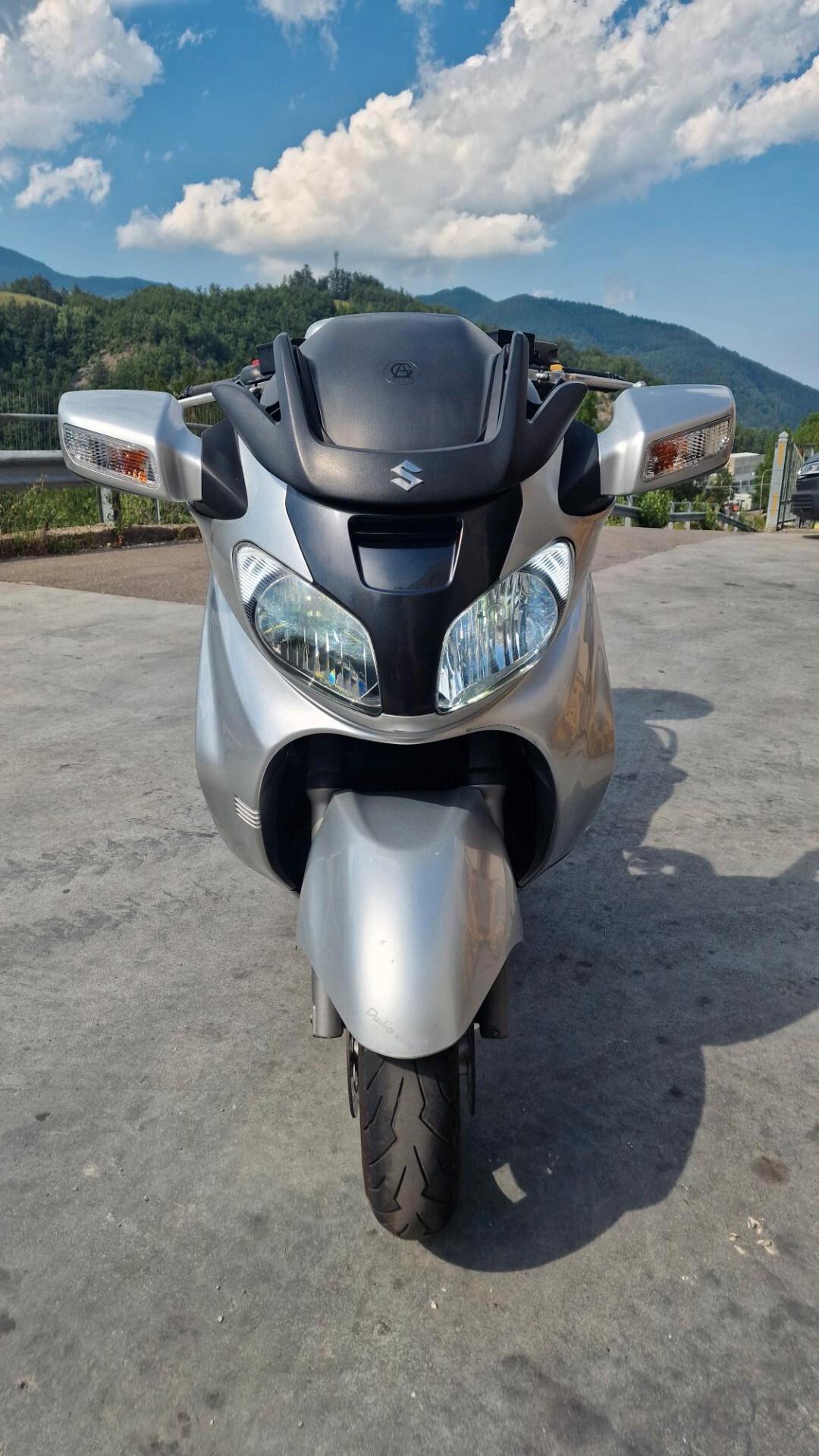 Suzuki Burgman 650