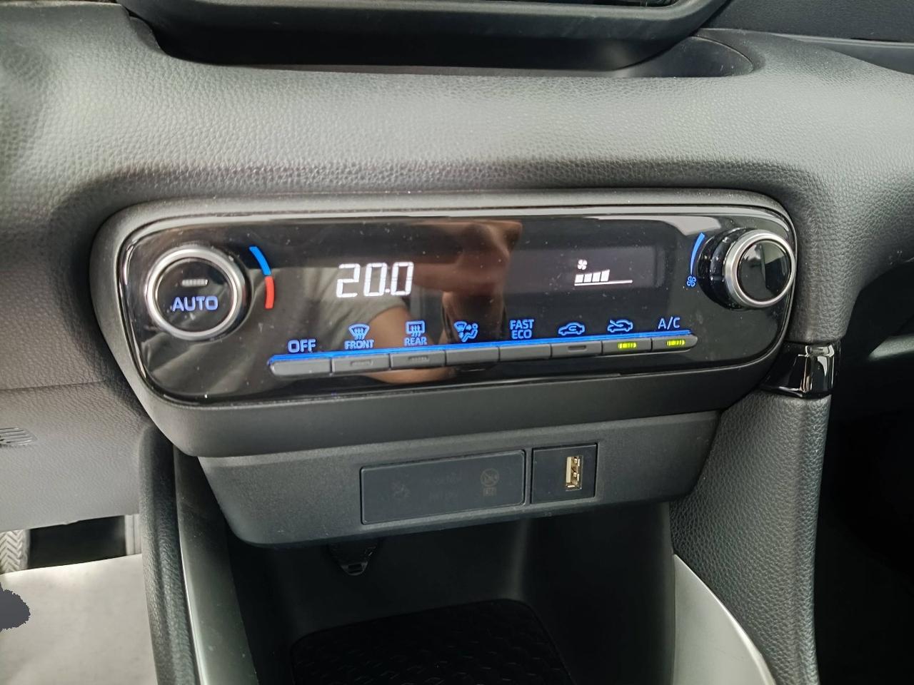 TOYOTA Yaris IV 2020 - Yaris 1.5h Trend