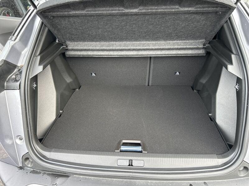Peugeot 2008 II 2023 1.2 hybrid GT 145cv e-dcs6