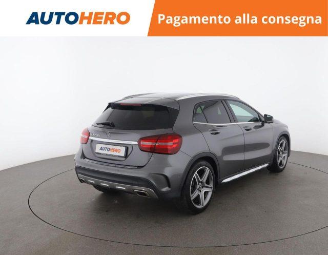 MERCEDES-BENZ GLA 200 d Automatic Premium