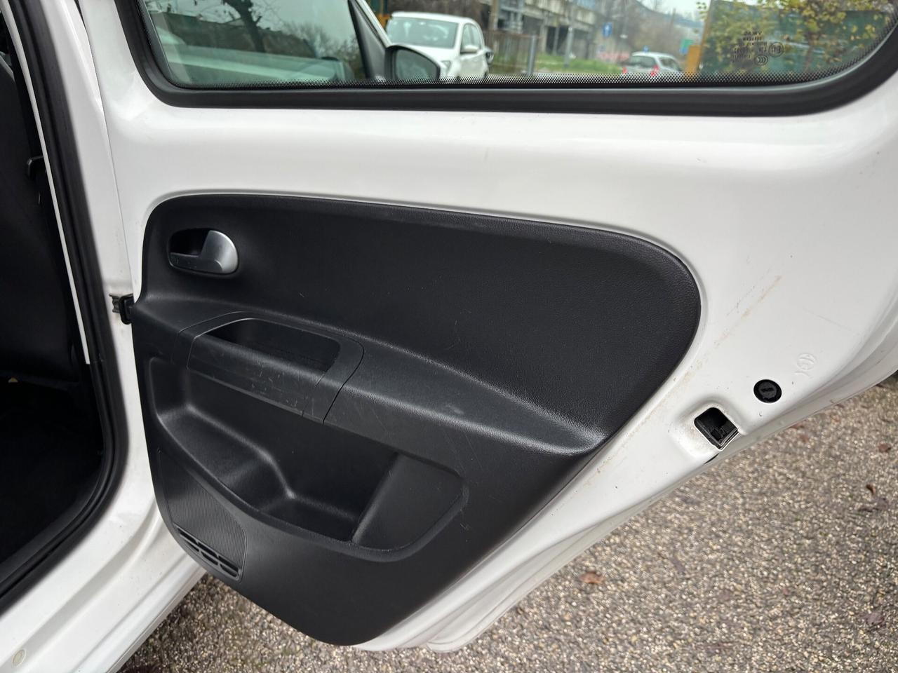 Volkswagen up! 1.0 5p. highUP! OK NEOPATENTATI