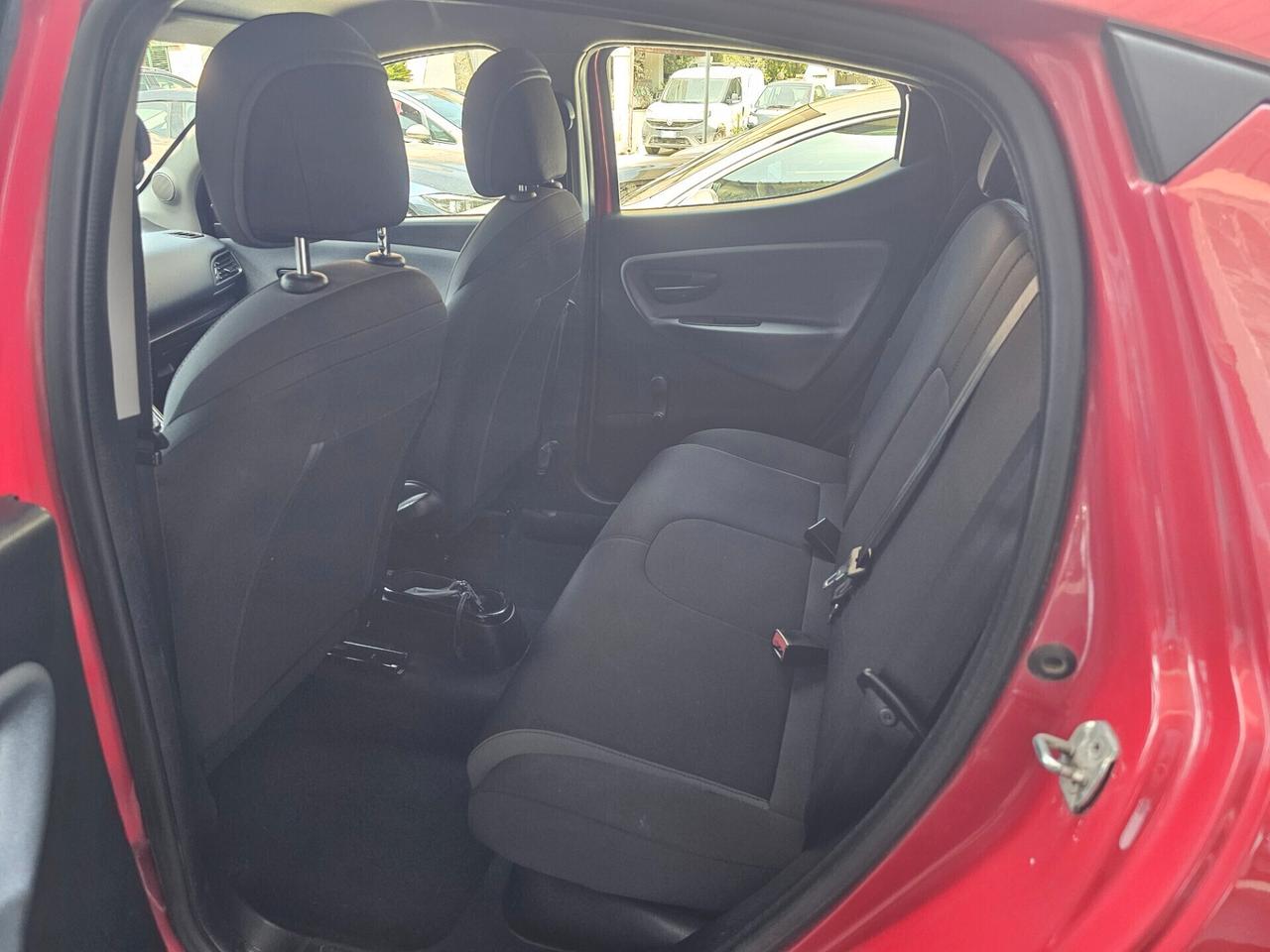 Lancia Ypsilon 1.2 69 CV 5 porte GPL Ecochic Silver