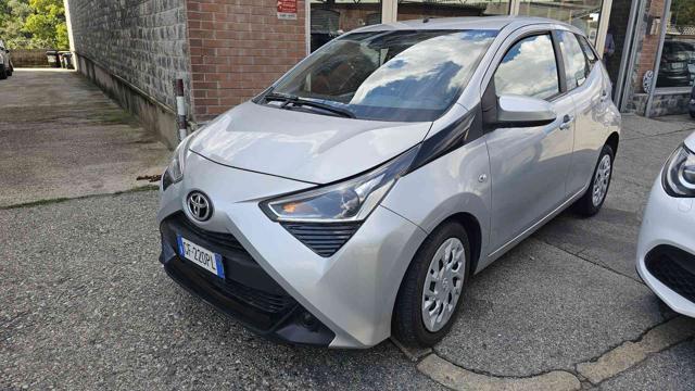 TOYOTA Aygo Connect 1.0 VVT-i 72 CV 5 porte x-play