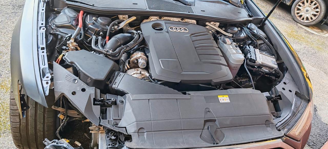 Audi A6 Avant 40 2.0 TDI Mild Hybrid Incidentata