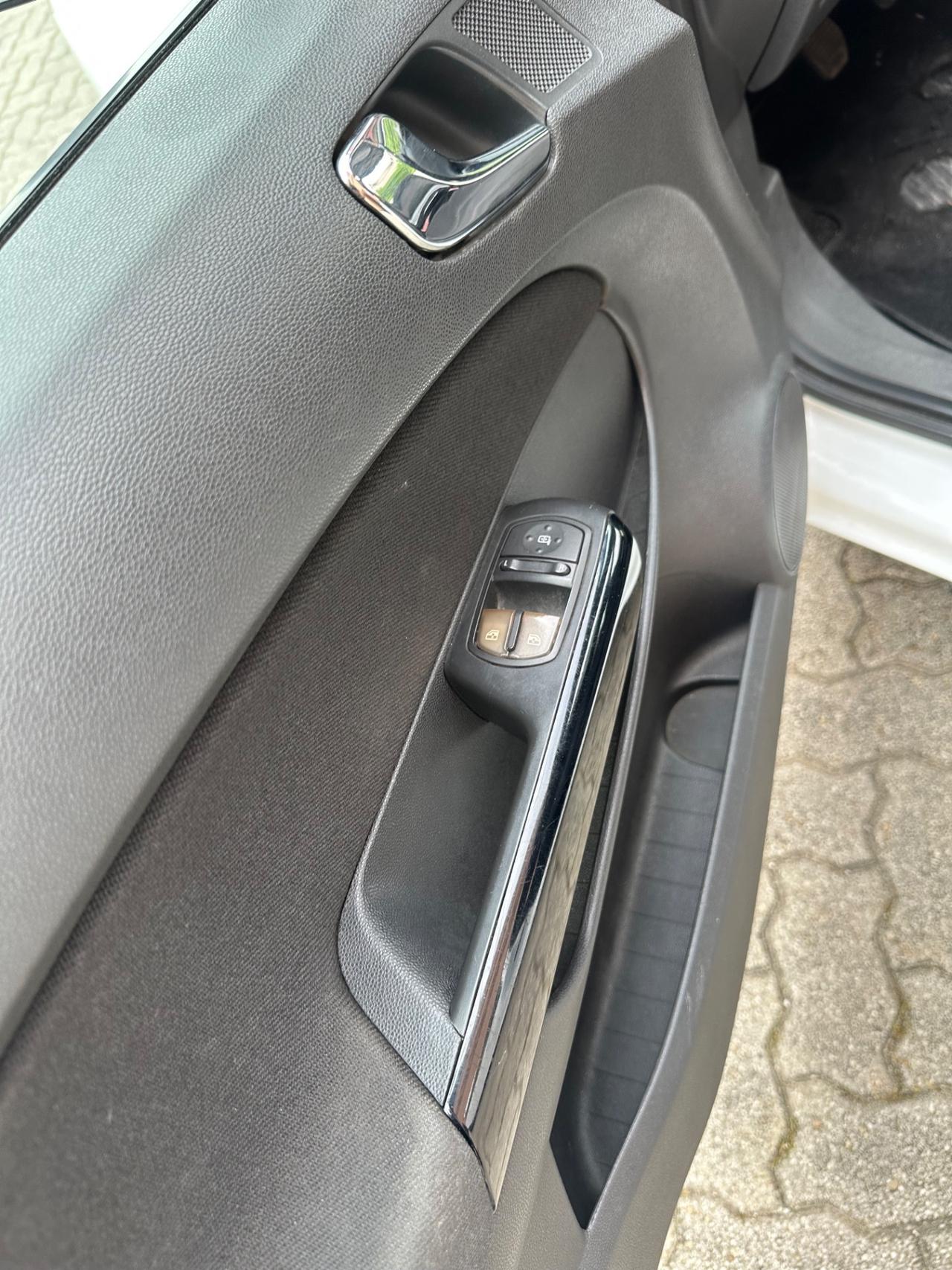 Opel Corsa 1.3 CDTI 90CV 3 porte Sport