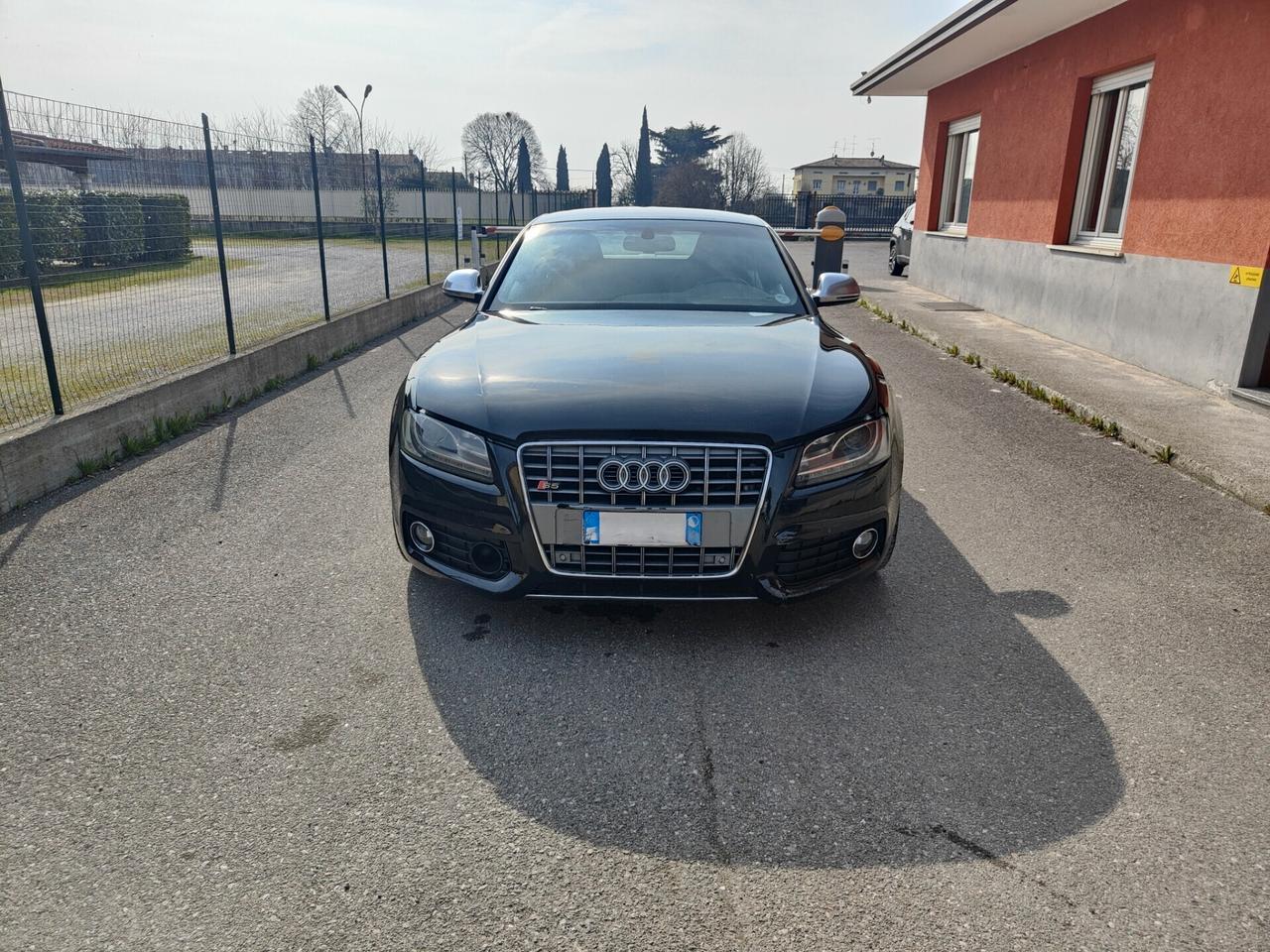 Audi S5 .