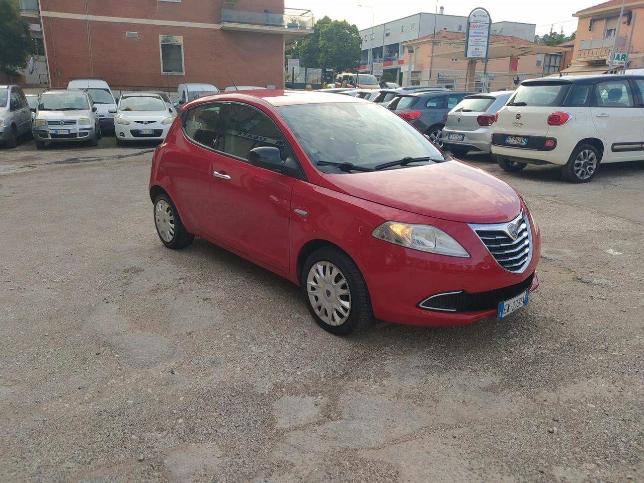 Lancia Ypsilon 1.2 69 CV 5 porte Silver Neopatentati SOLO 89000 KM