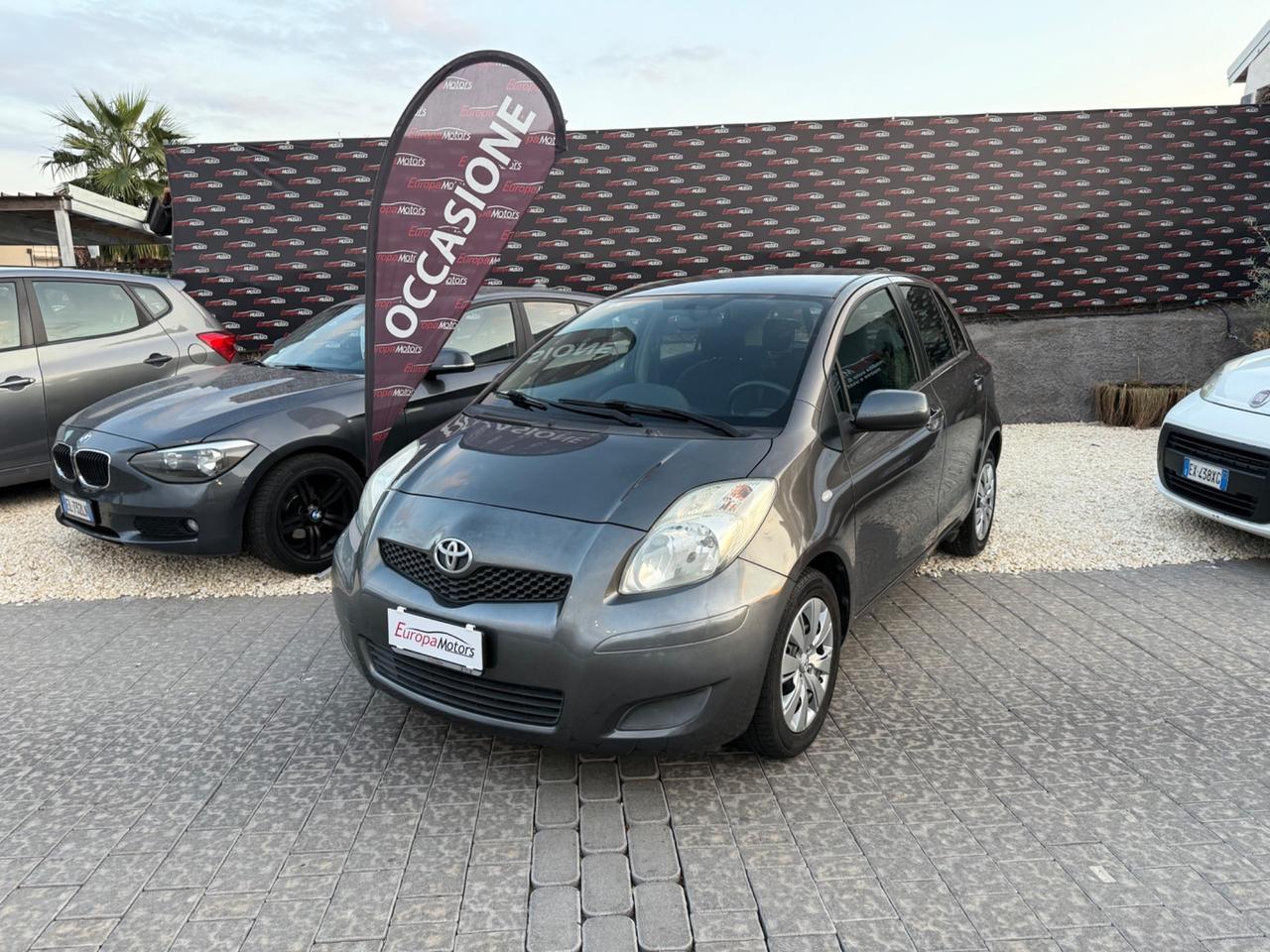 Toyota Yaris 1.0 5 Luxury Pack