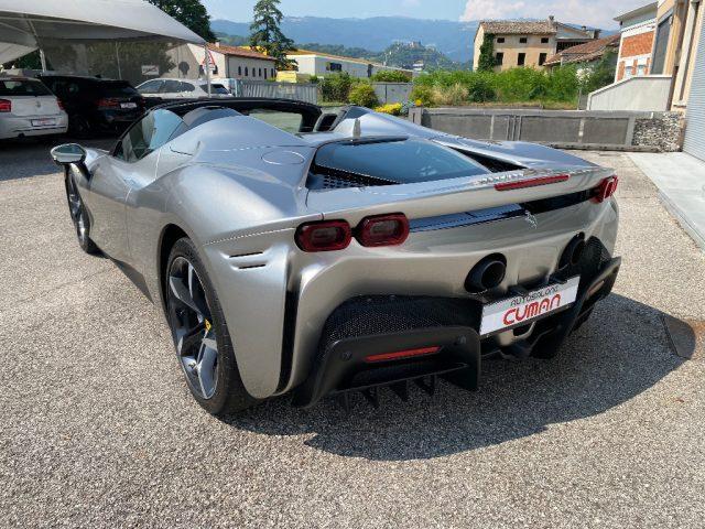 FERRARI SF90 Spider