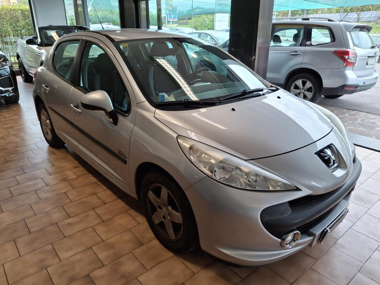 Peugeot 207 5p 1.4 vti 16v *NEOPATENTATI