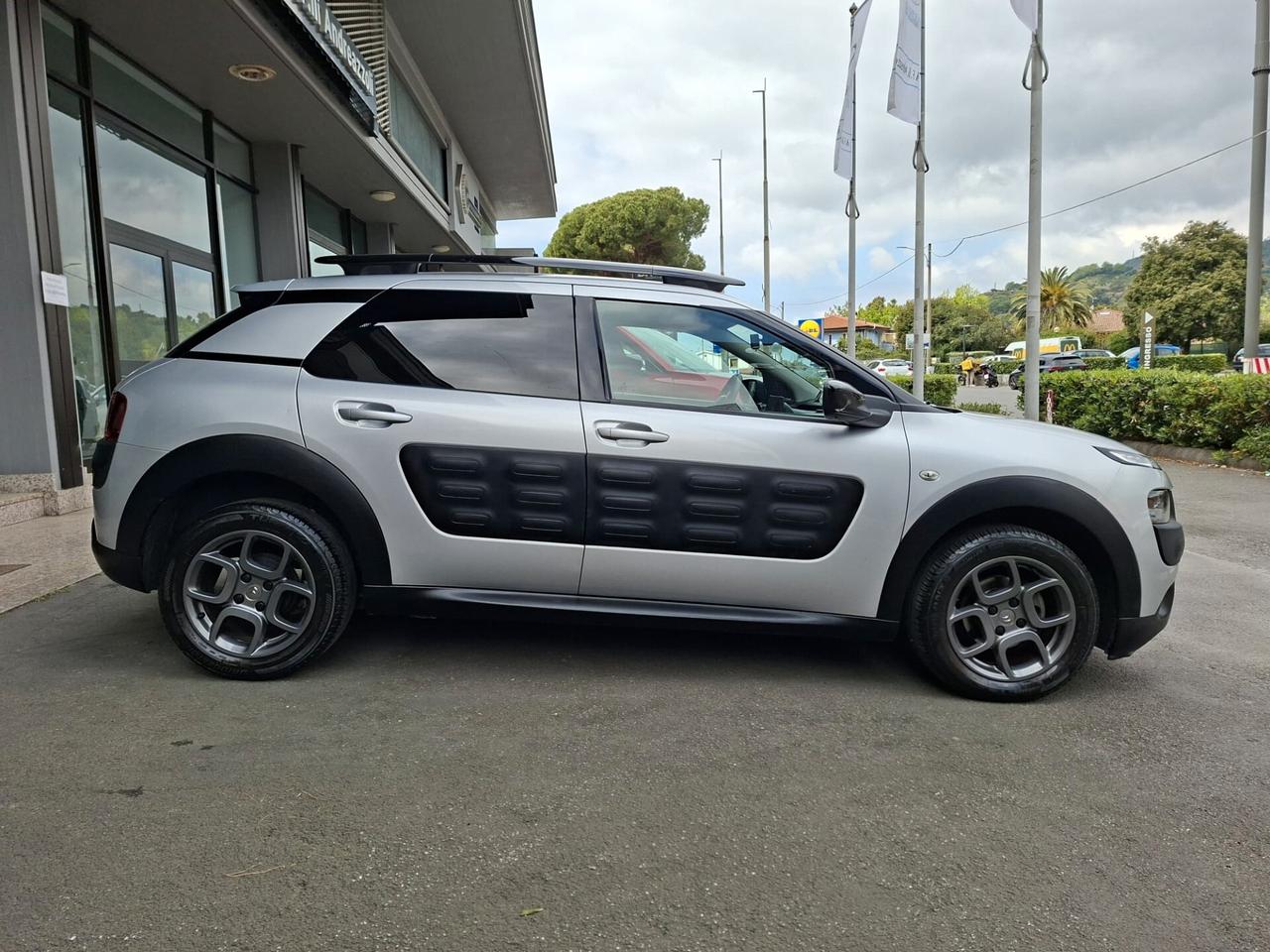 Citroen C4 Cactus BlueHDi 100 S&S Shine