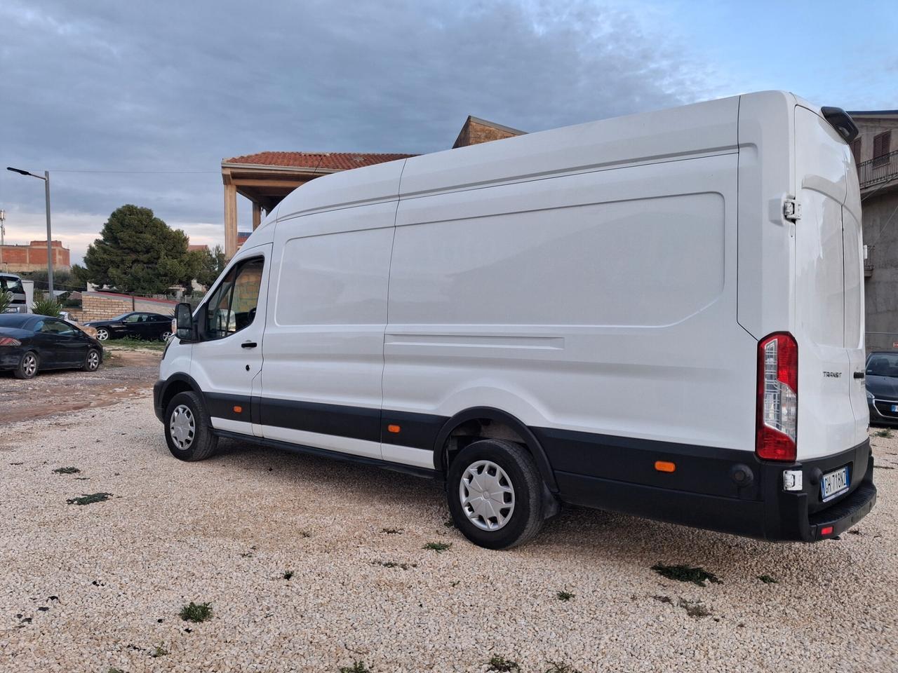 Ford transit passo lungo tetto alto iva esposta