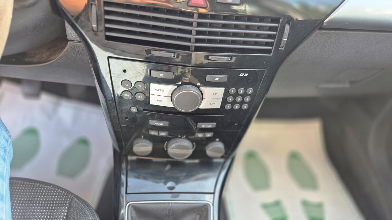 Opel Astra 1.6 BENZ ,5p /ok neopatentati/Frizione nuova