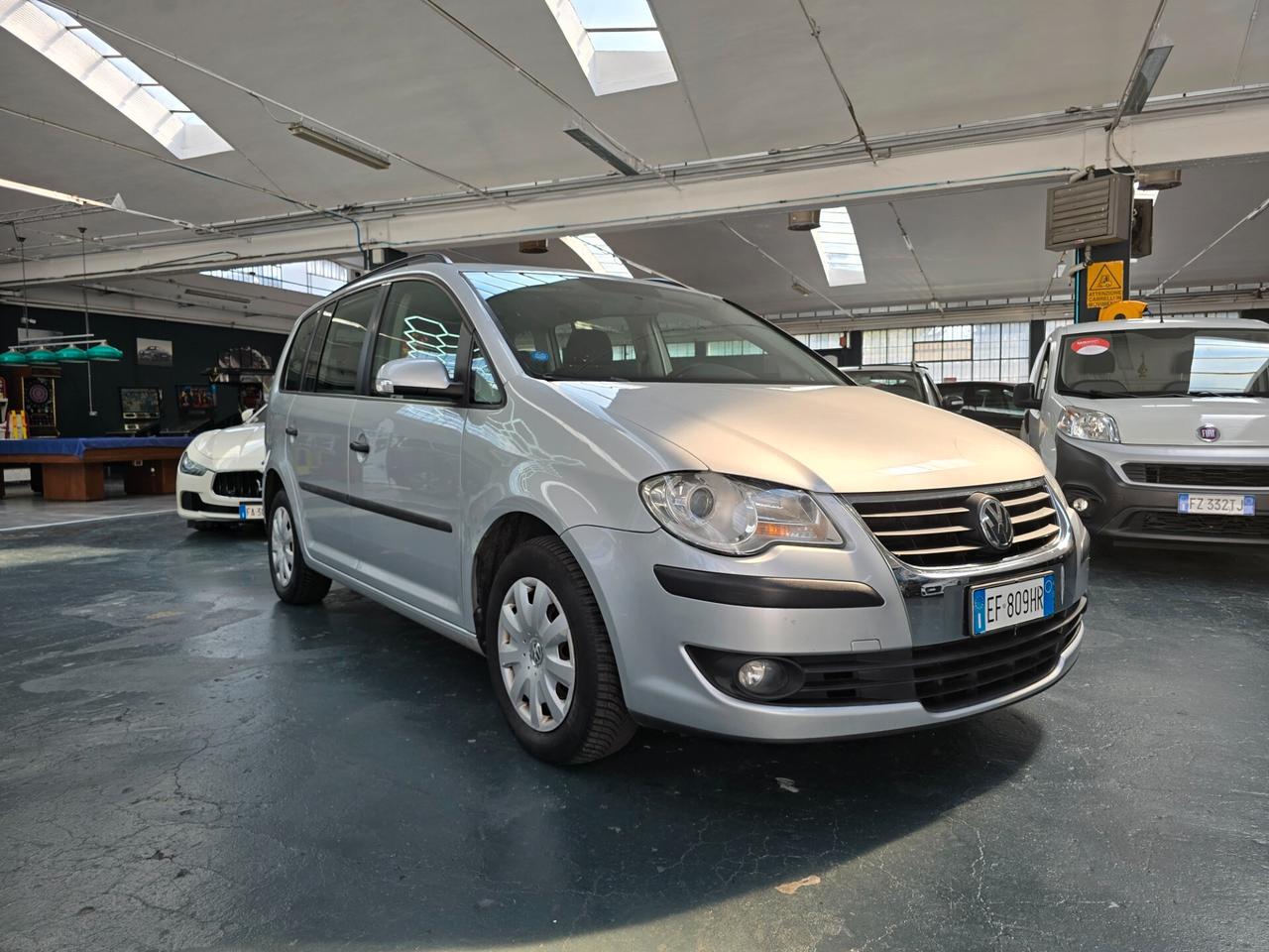 VOLKSWAGEN TOURAN 2.0 ECOFUEL HIGHLINE 7P