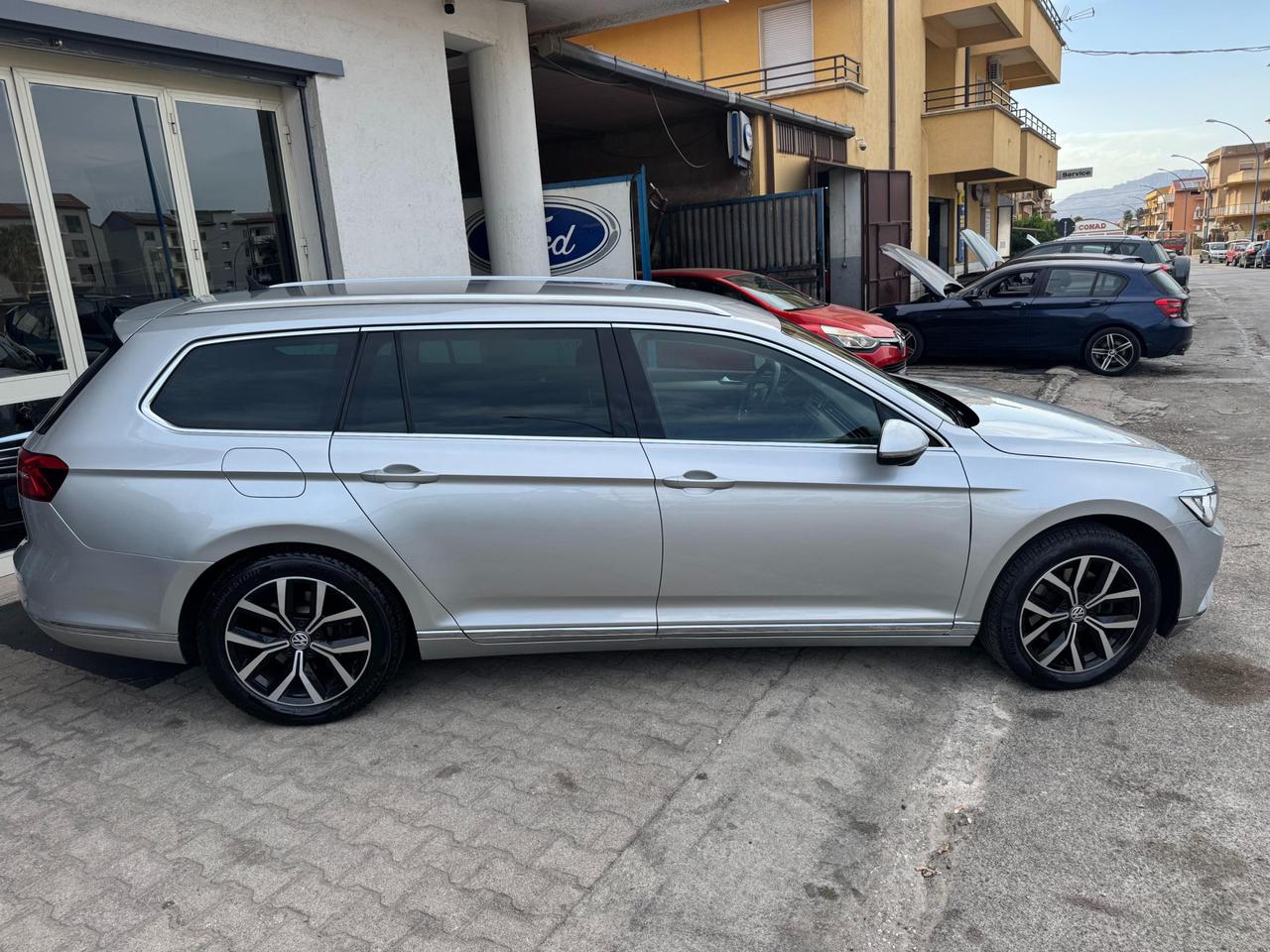 VOLKSWAGEN PASSAT Variant 2.0 tdi Highline 150cv dsg