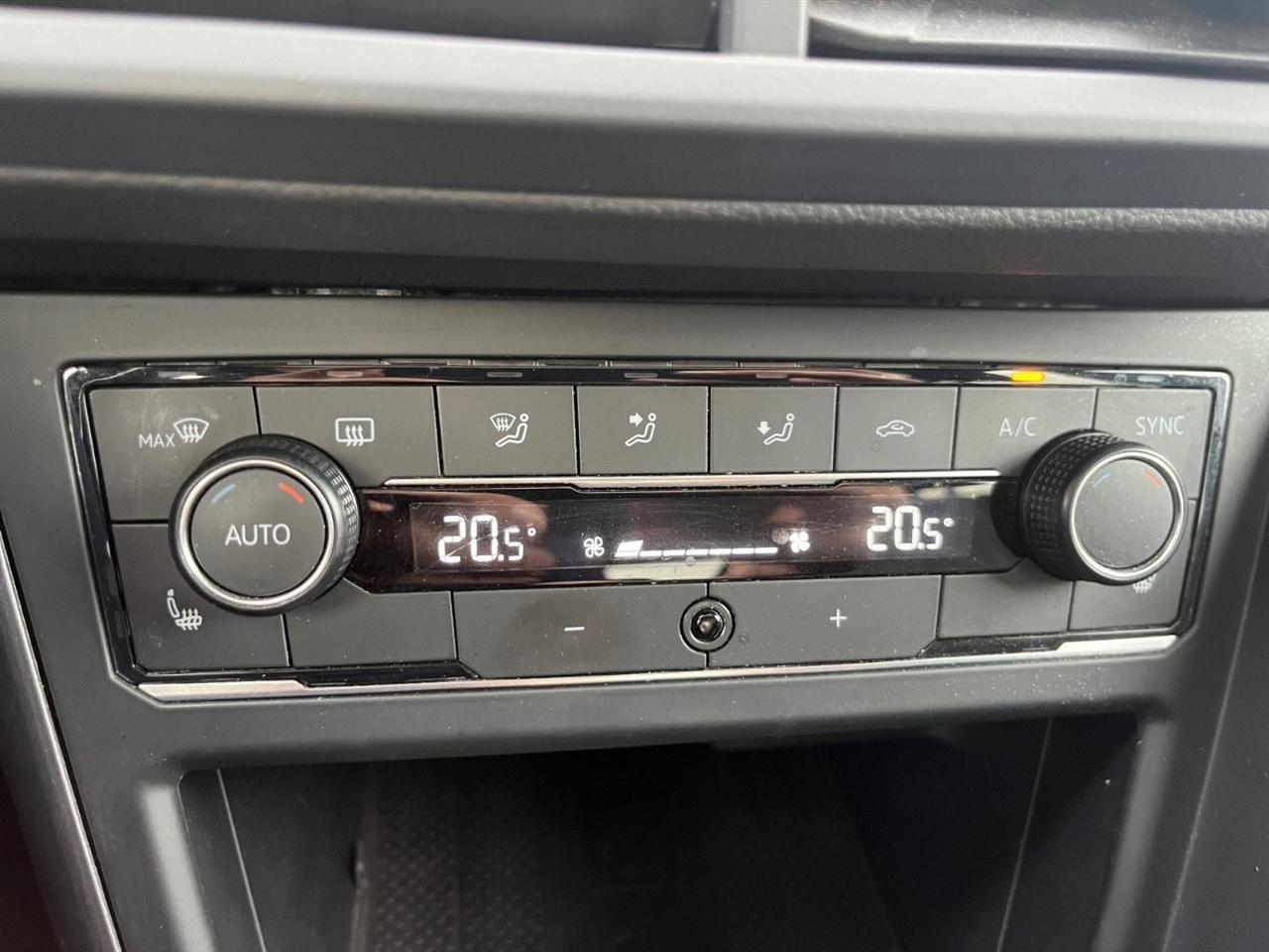 Volkswagen Polo 5p 1.0 tsi highline 115cv dsg