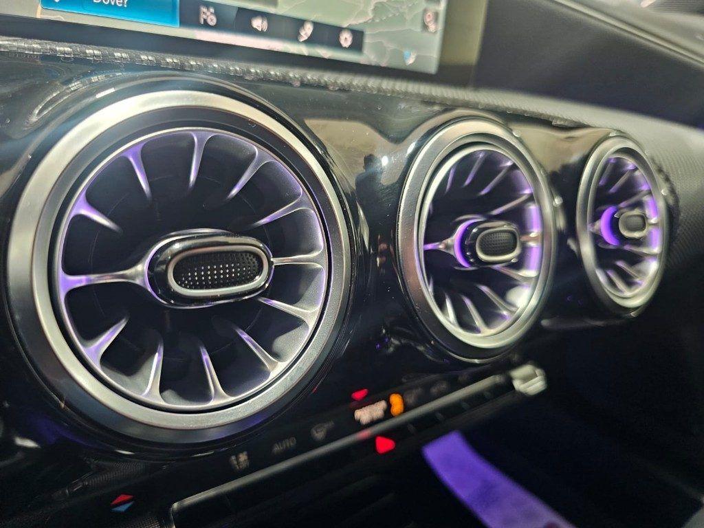 Mercedes-Benz A 180 d Automatic Business Luci Ambient