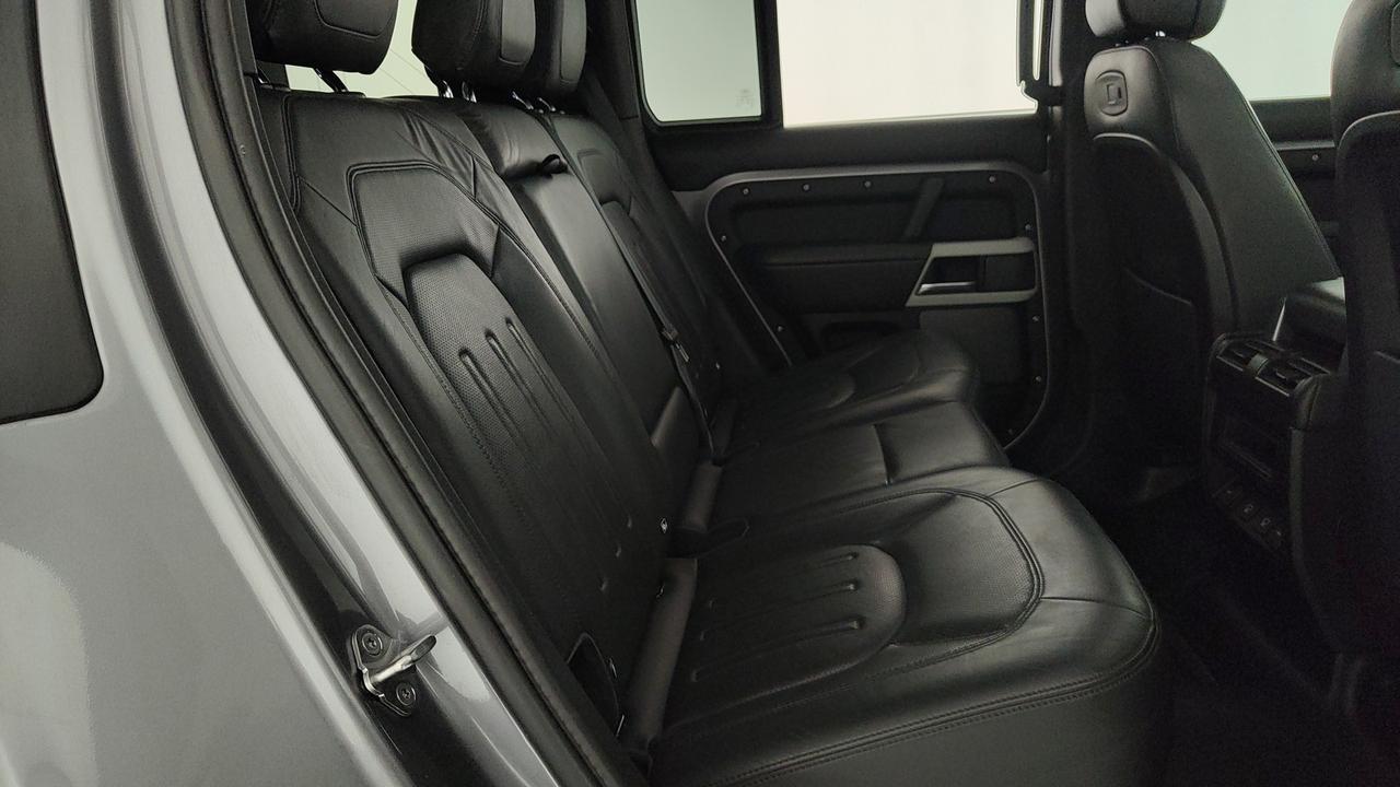 LAND ROVER Defender VII 2020 110 - Defender 110 3.0d i6 mhev HSE awd 250cv auto
