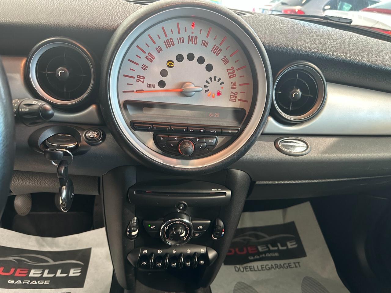 Mini One 1.6 Benz Hatchback Neo Patentati