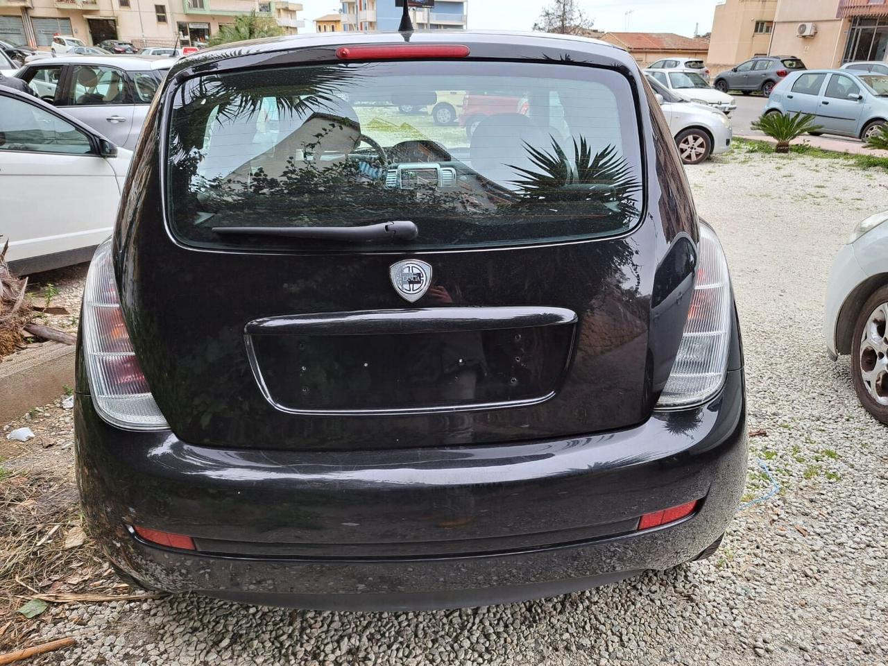 Lancia Ypsilon 1.2 Oro Plus