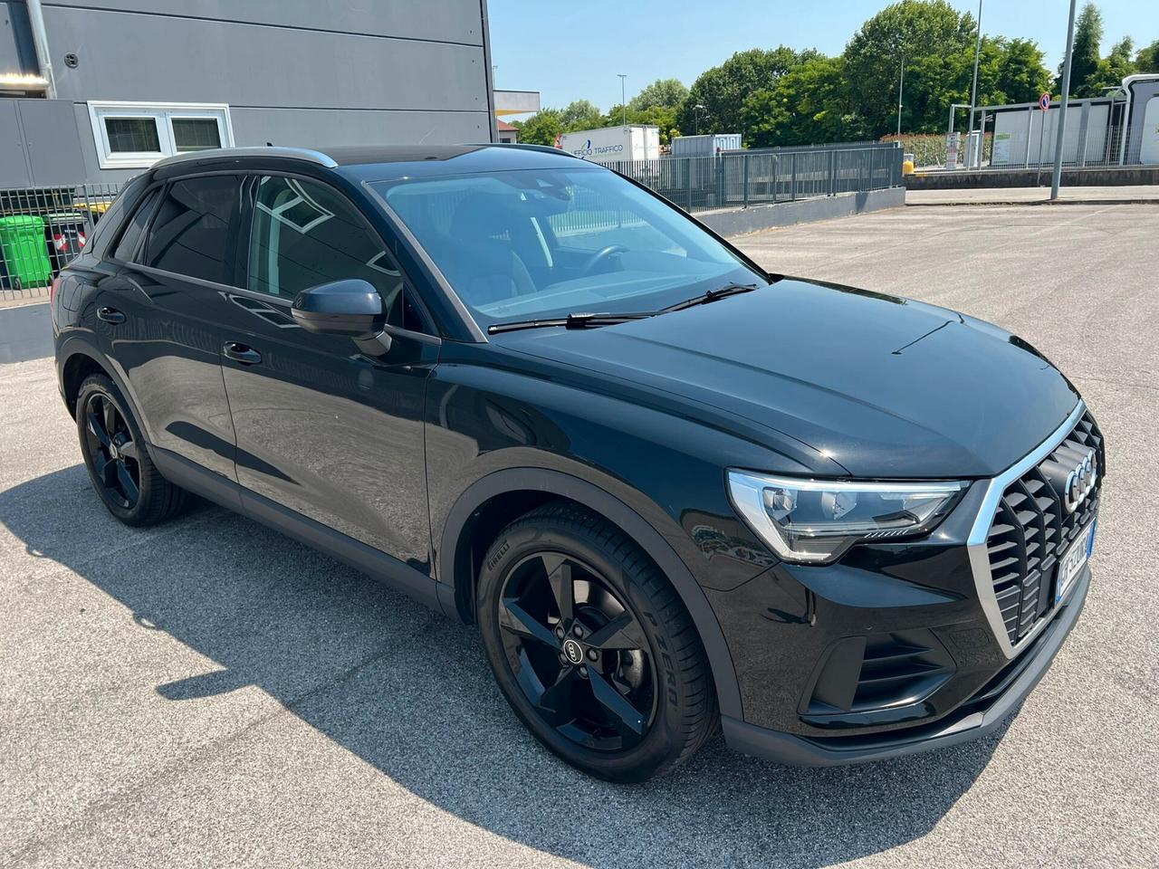 Audi Q3 35 TDI Business Advanced