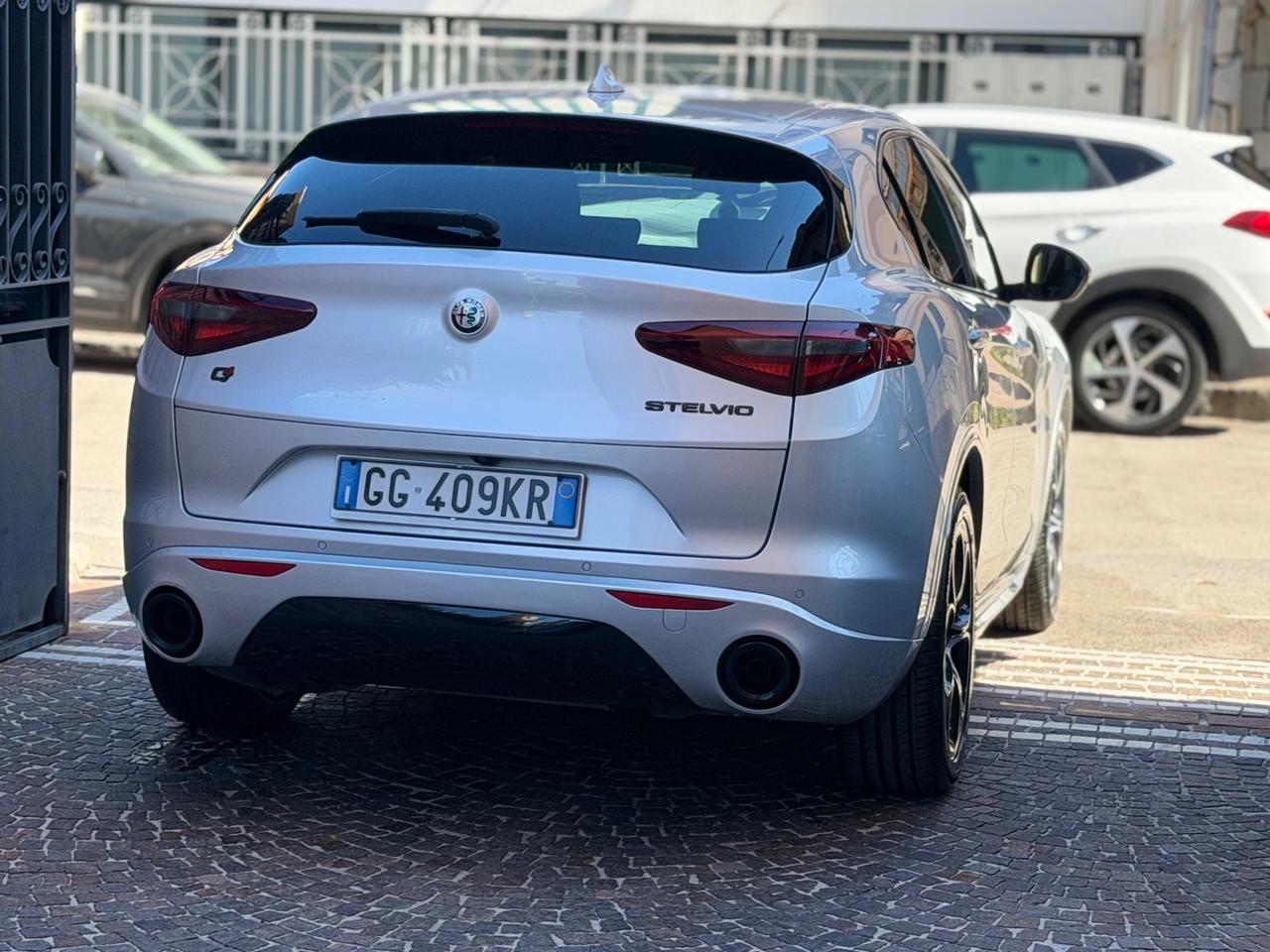 Alfa Romeo Stelvio 2.2 Turbodiesel 210 CV AT8 Q4 Veloce