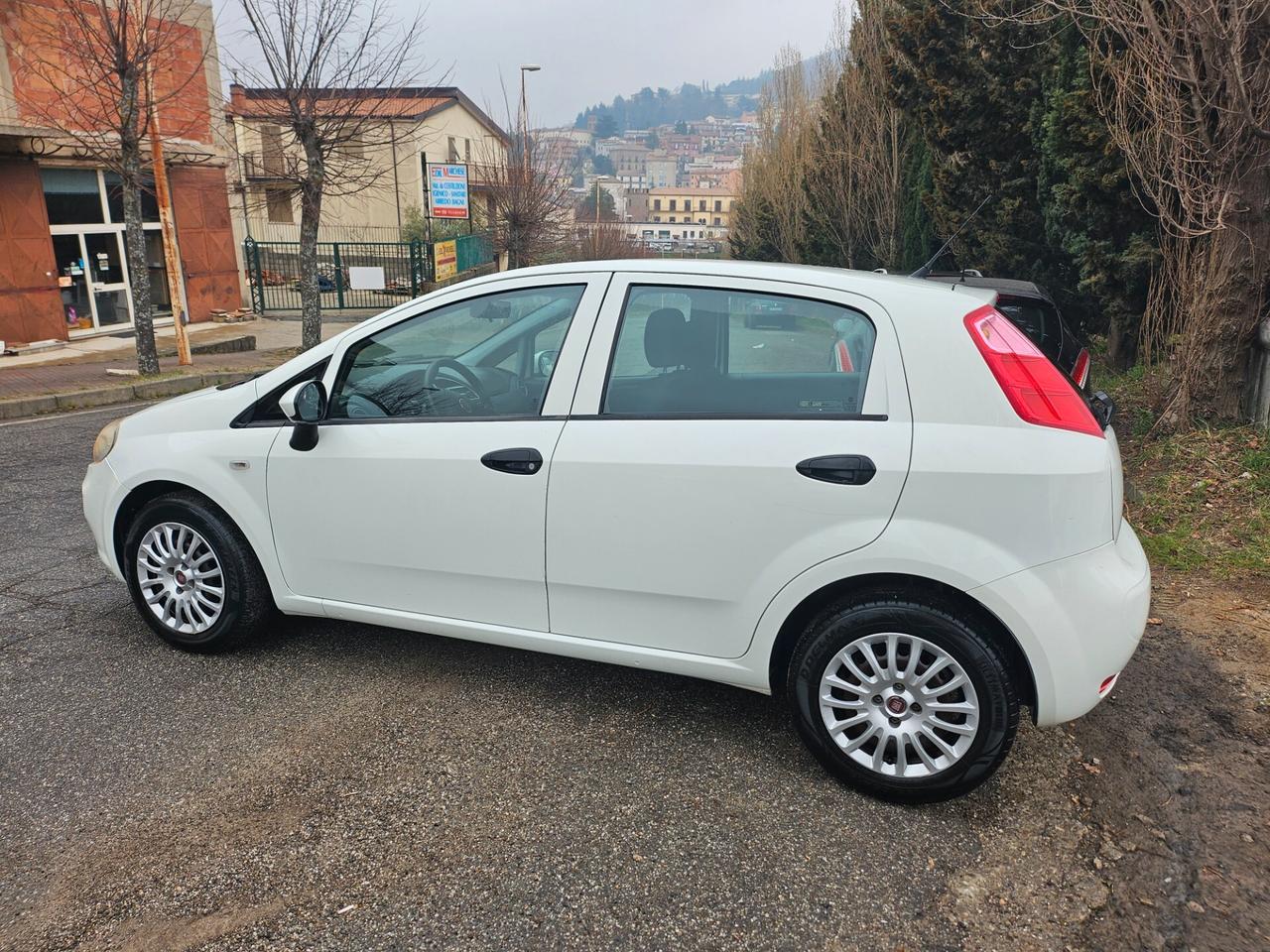Fiat Punto 1.3 MJT II 75 CV 5 porte Street 2015