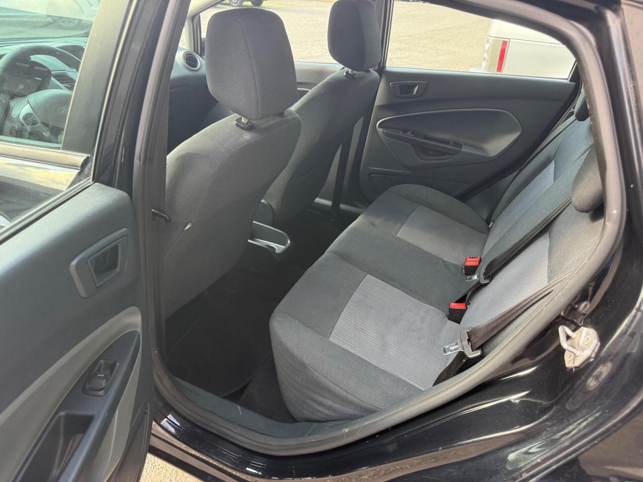 Ford Fiesta 1.4 5 porte Bz.- GPL Titanium