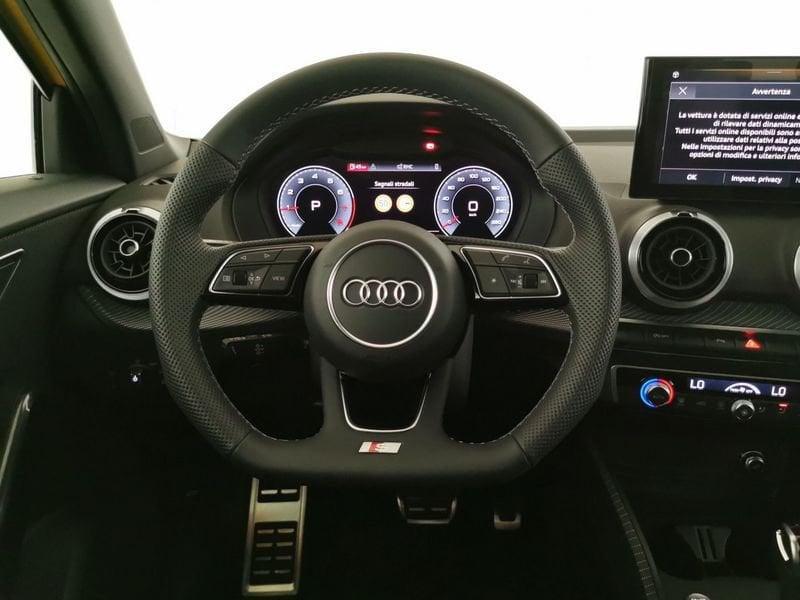 Audi Q2 30 2.0 tdi Identity Black
