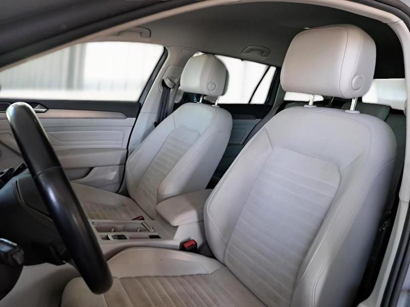 VOLKSWAGEN PASSAT VARIANT 2.0 TDI SCR 147KW 4MOT EXECUTIVE DSG STATION WAGON