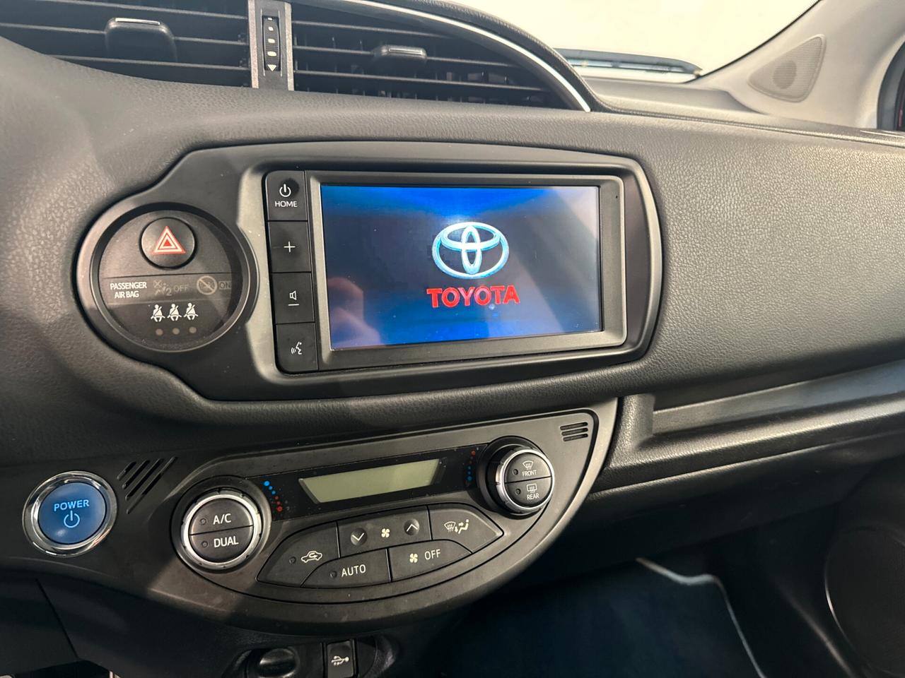 Toyota Yaris 1.5 Hybrid 5p Y20 AUTOMATICA