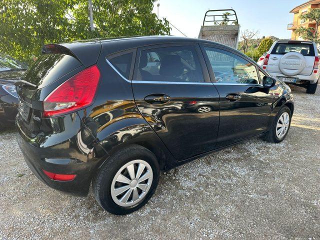 FORD Fiesta + 1.4 TDCi 68CV 5 porte