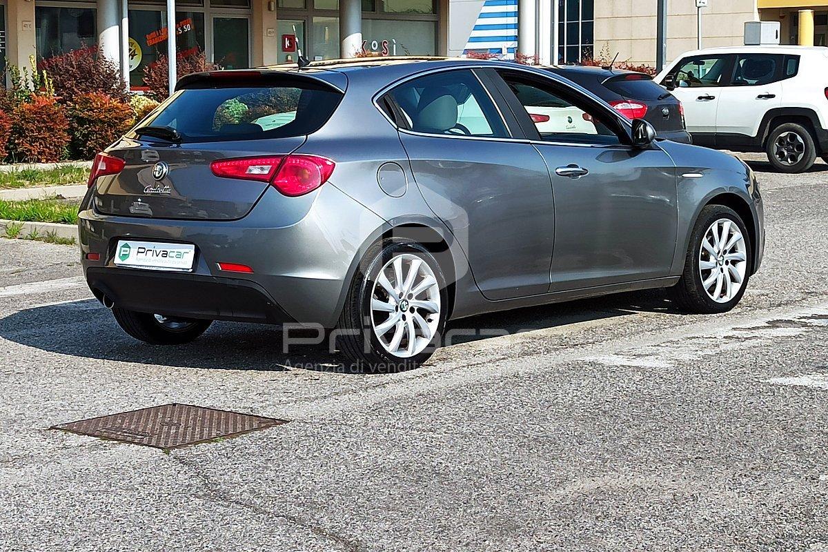 ALFA ROMEO Giulietta 1.6 JTDm-2 105 CV Distinctive