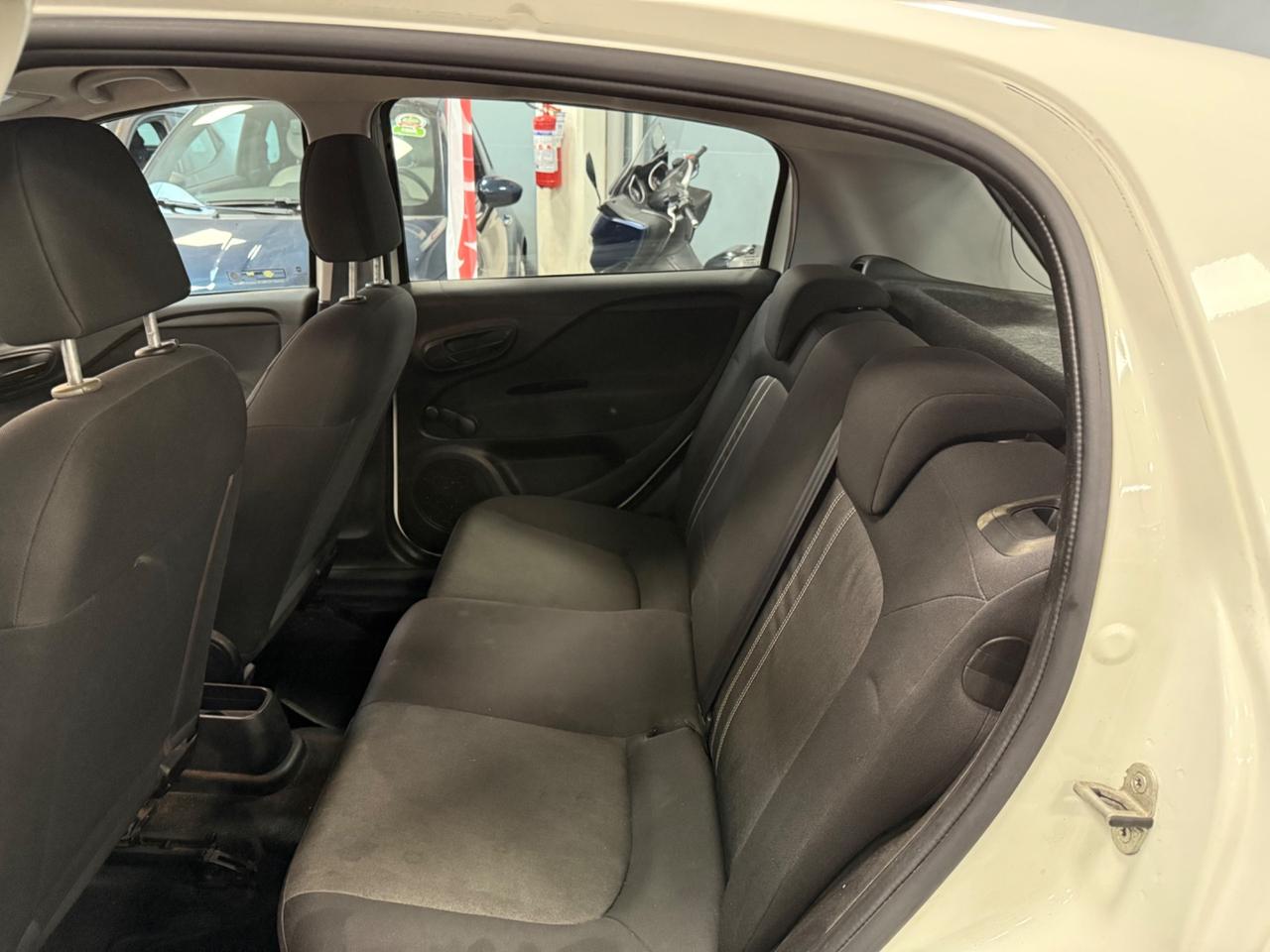 Fiat Punto 1.4 8V 5 porte Easypower Young 75CV Ok Neopatentati
