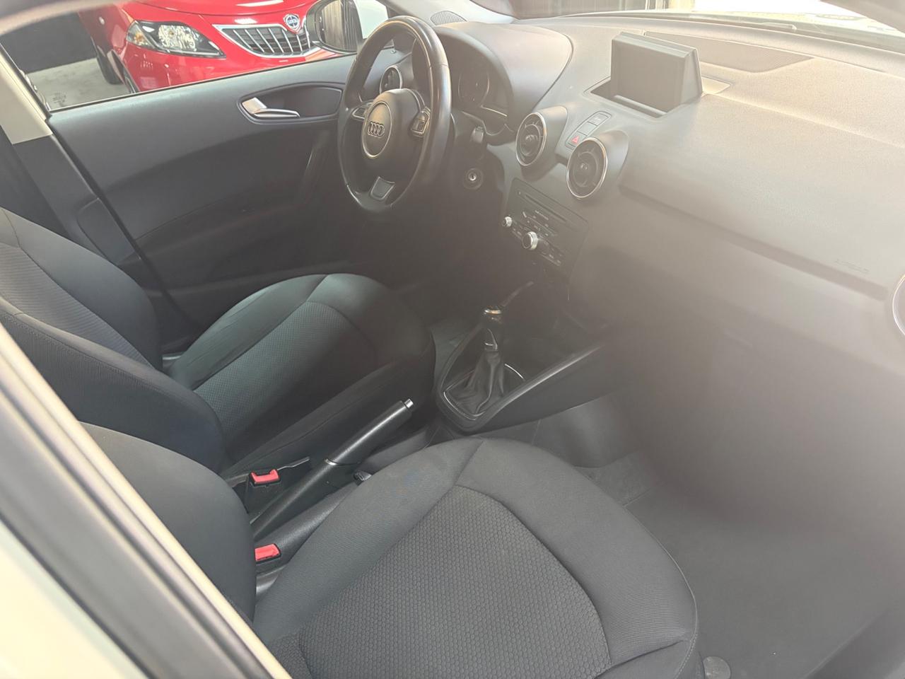 Audi A1 SPB 1.6 TDIAttraction