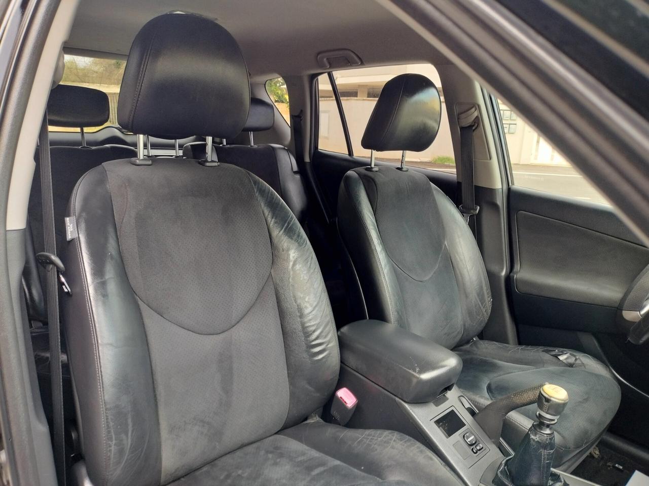 Toyota RAV 4 RAV4 Crossover 2.2 D-4D 150 CV DPF Exclusive