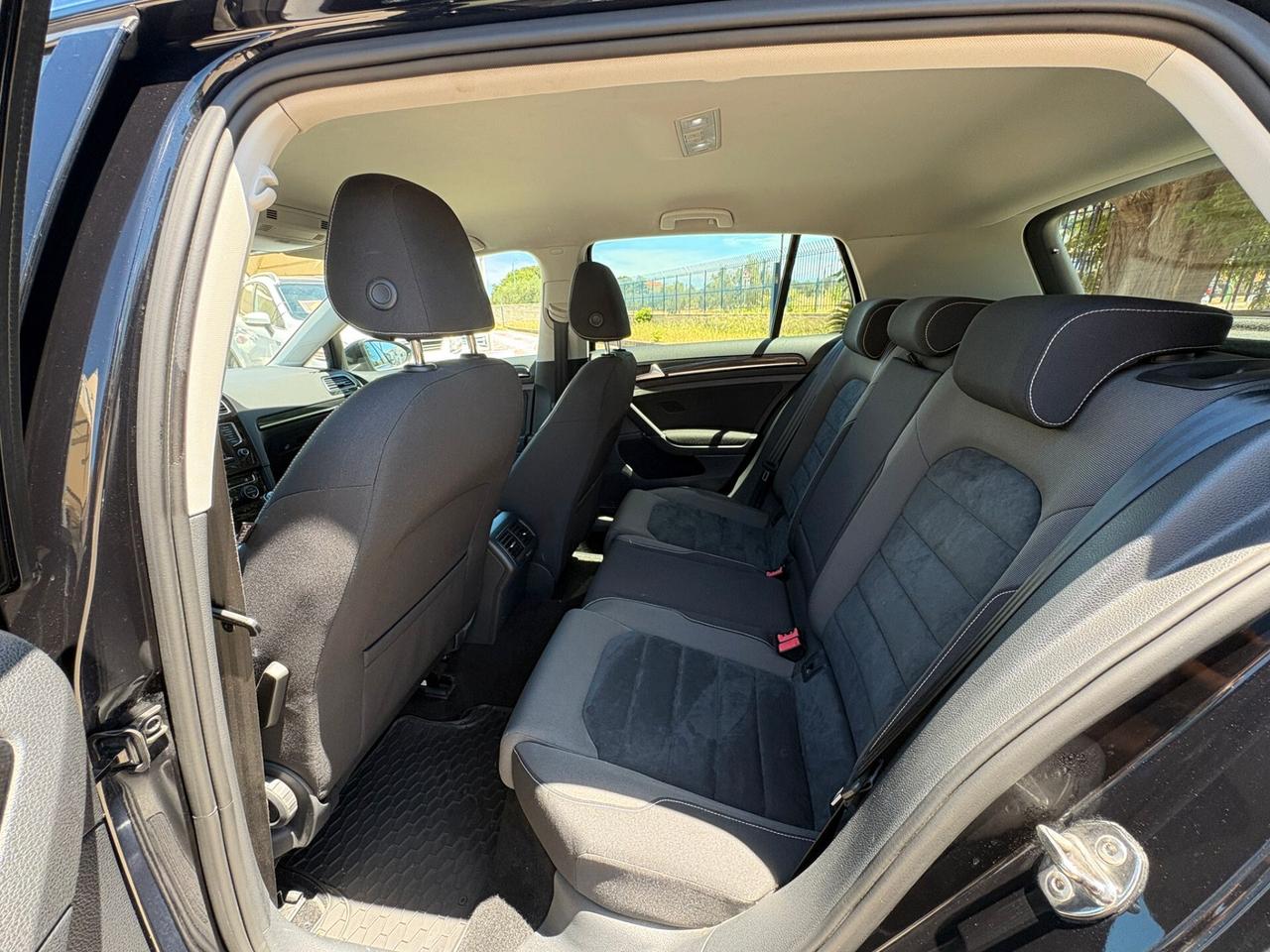 Volkswagen Golf 1.6 TDI 5p. Highline BlueMotion Technology