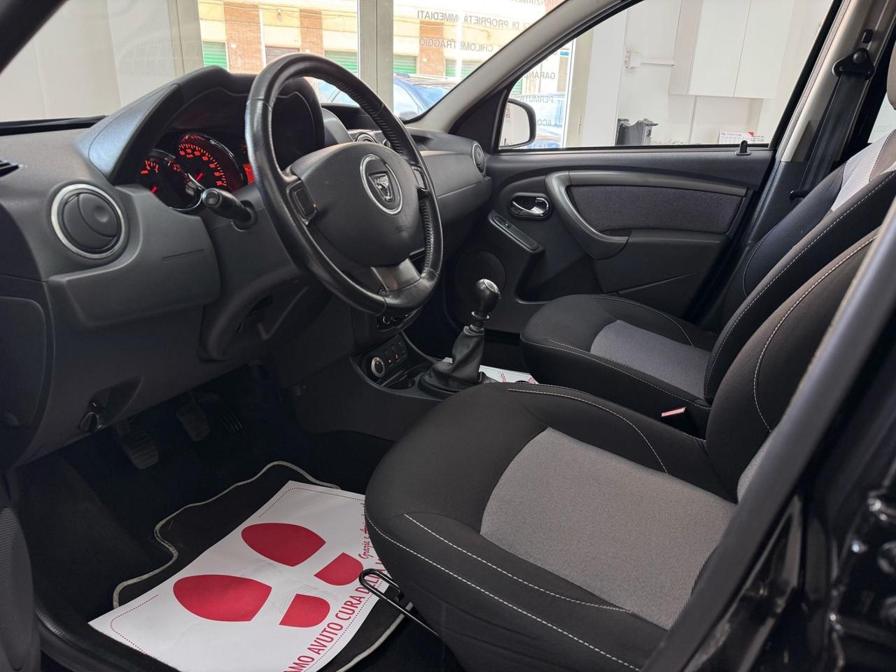 Dacia Duster 1.5 dCi 110CV 4x4/navi/ 2015