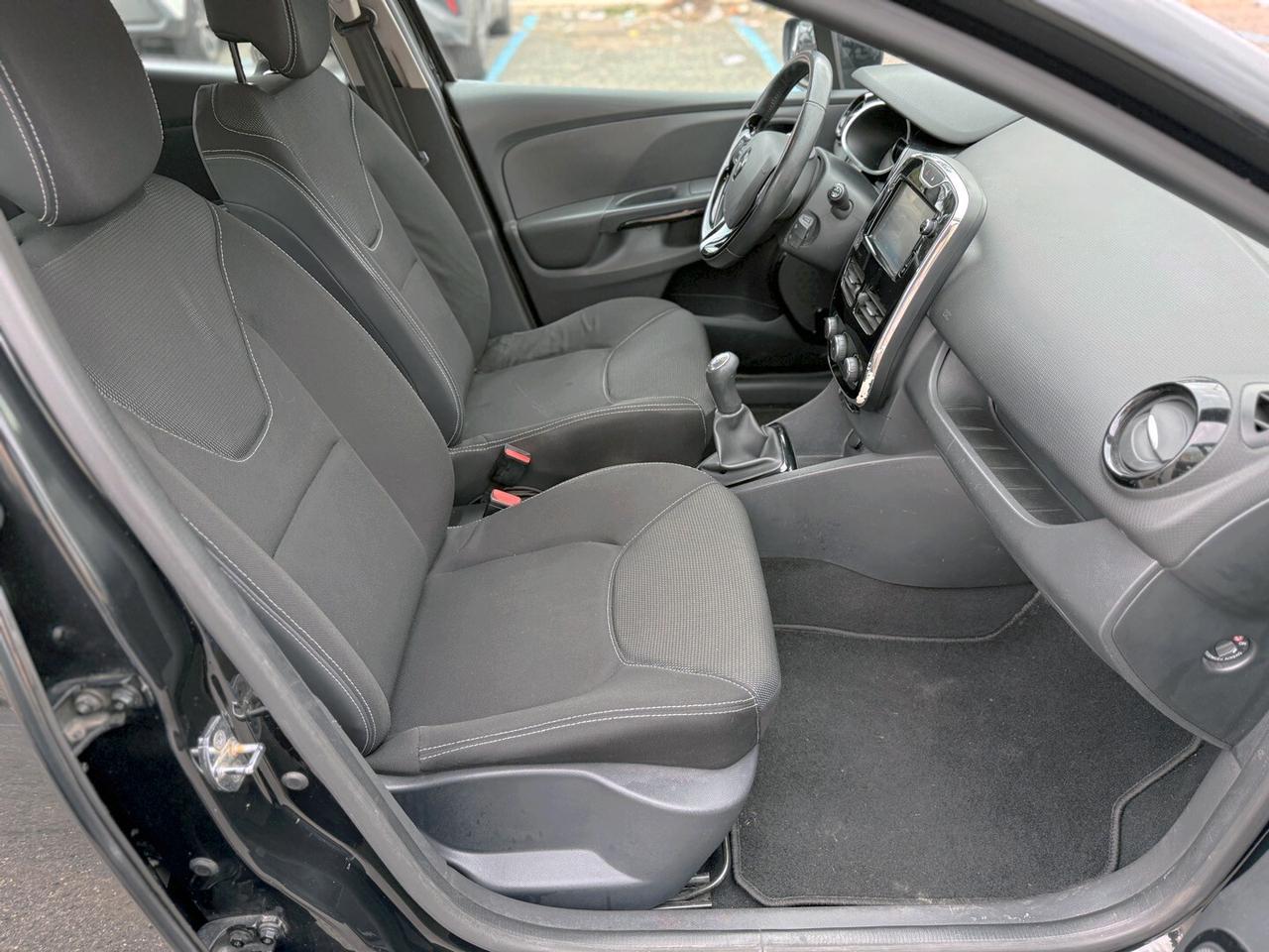 Renault Clio 1.2 75CV 5 porte - 2015 *NEOPATENTATI*GARANZIA*